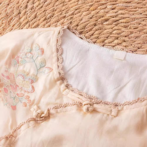 Handmade Ramie Embroidered Blouse – Elegant Loose-Fit Boho Top with Botanical Motif, Natural Fiber Shirt for Women